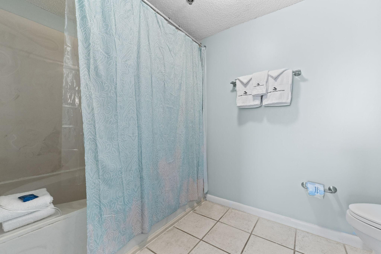 Bathroom 3, Summerchase 1002, Baldwin