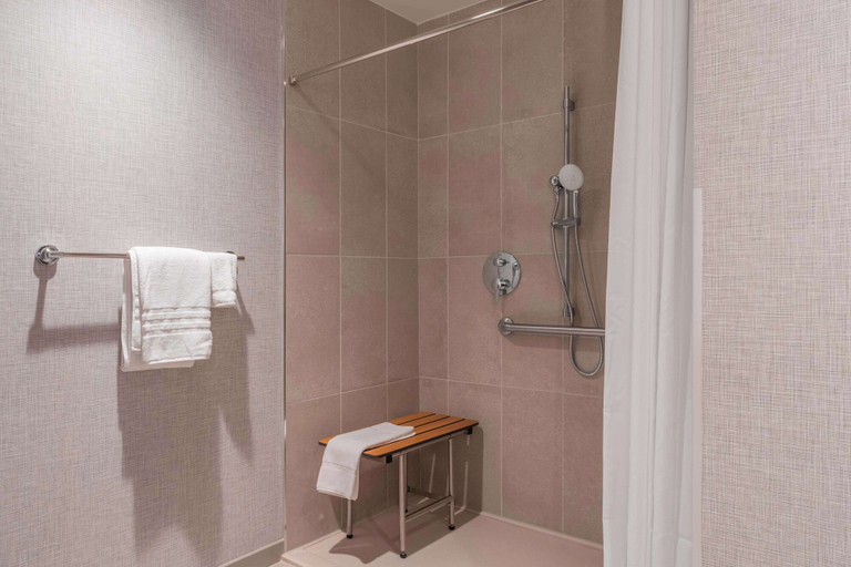 Bathroom 4, Drury Plaza Hotel College Station, Brazos