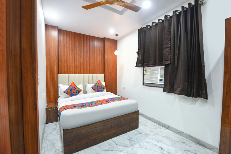 Room 2, Via The Arrow, Delhi