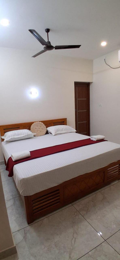 Bedroom 1, RB TOURIST HOME, Thiruvananthapuram