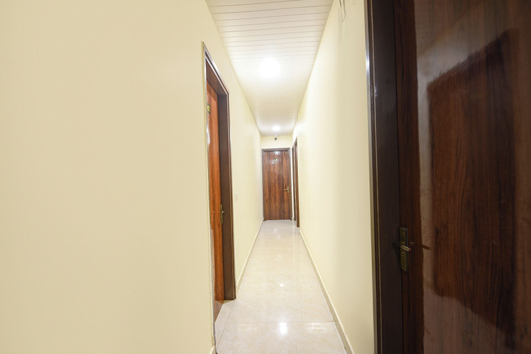 Lobby 2, Fabhotel White House Tilak Nagar, Delhi