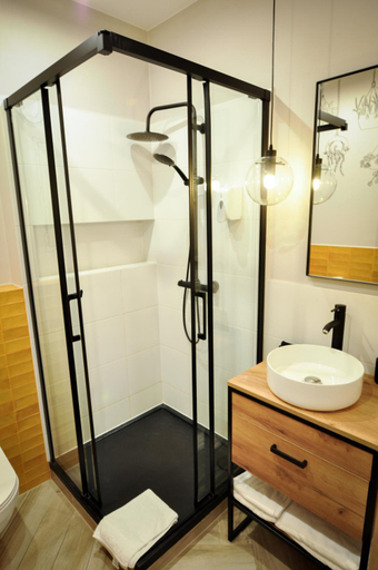 Bathroom 2, Piotrkowska 89 Residence, Łódź