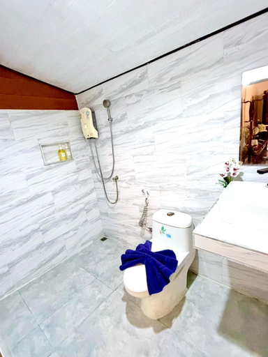 Bathroom 3, Sea To Moon Lipe, Muang Satun