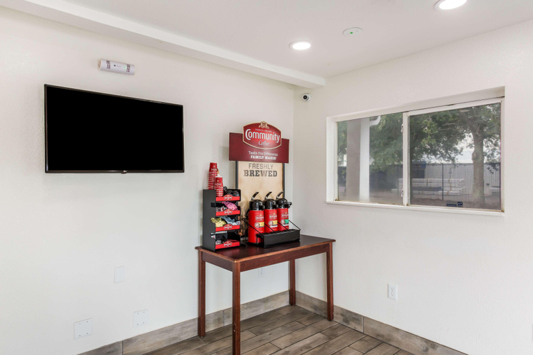 Public Area 2, Studio 6 Extended Stay - Jacksonville, FL - South, Duval