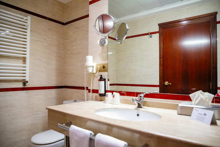 Bathroom 4, Gran Hotel de Ferrol, A Coruña