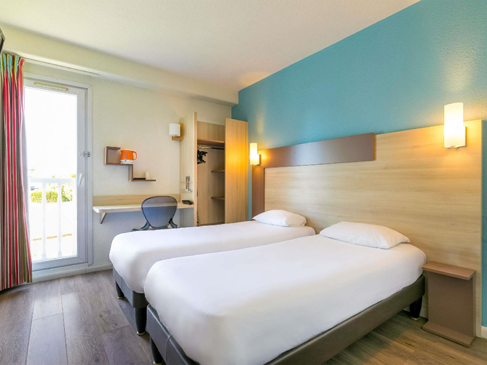 Bedroom 3, greet Hotel Dijon Sud Longvic, Côte-d'Or