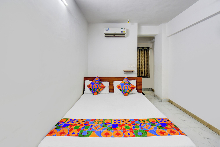 Room 3, Fabhotel Sai Executive, Pune