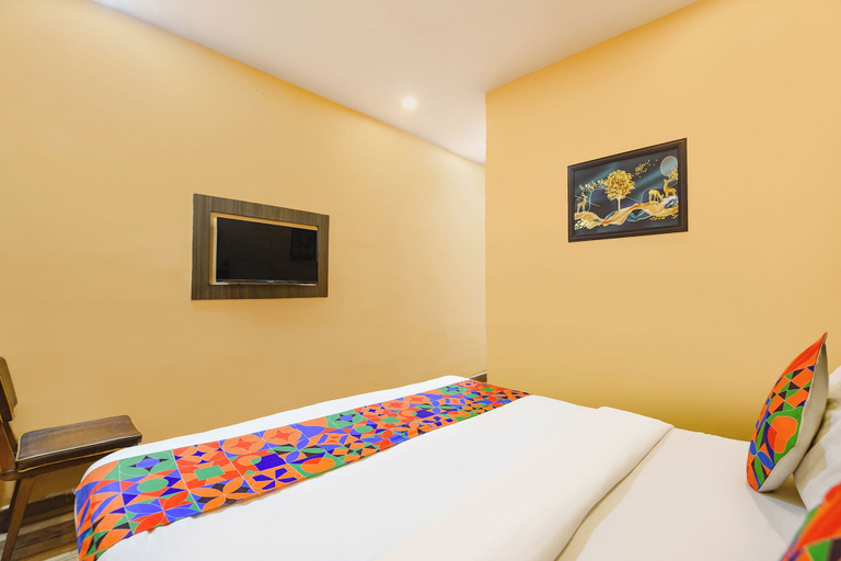 Room 3, Fabhotel Lotus Inn, Faridabad
