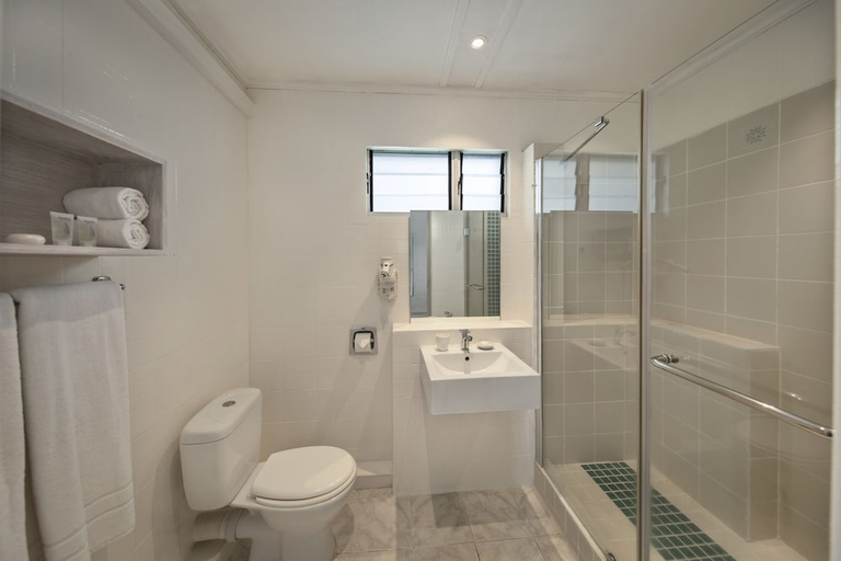 Bathroom 5, Astroea Beach Hotel