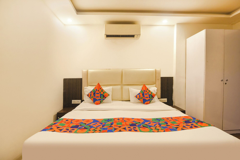 Room 2, Via Red Apple Greater Kailash, Delhi