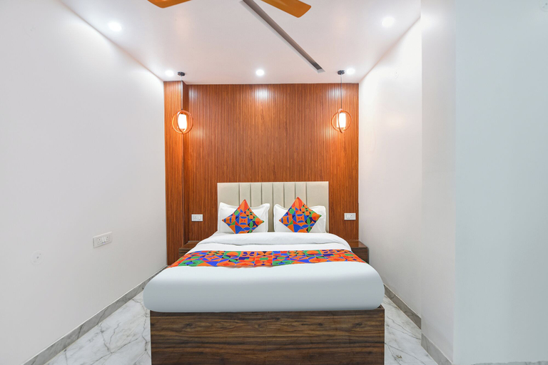 Room 3, Via The Arrow, Delhi