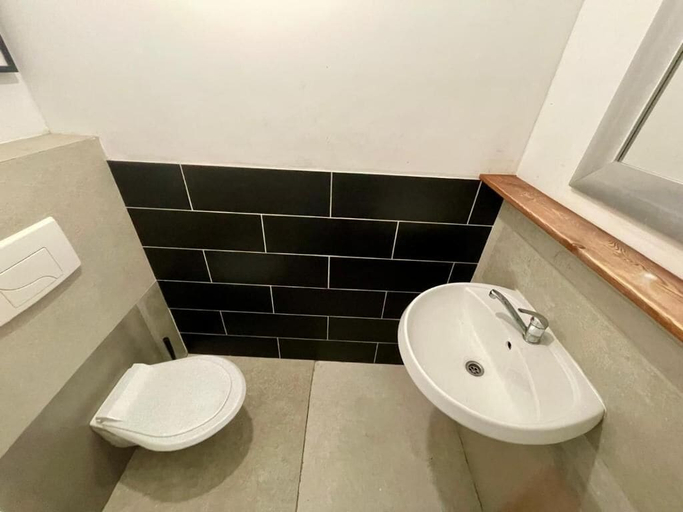 Bathroom 5, Fantastic Inn Warsaw - NS27, Warsaw