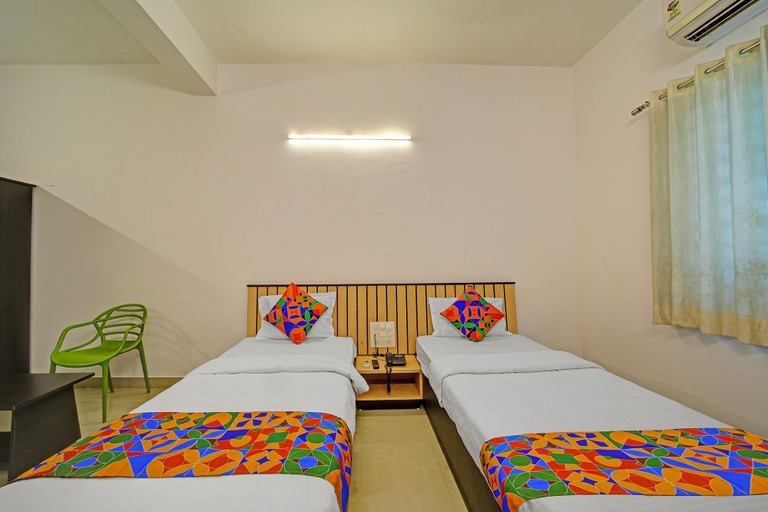 Room 5, Fabhotel Konark Green, Bhopal