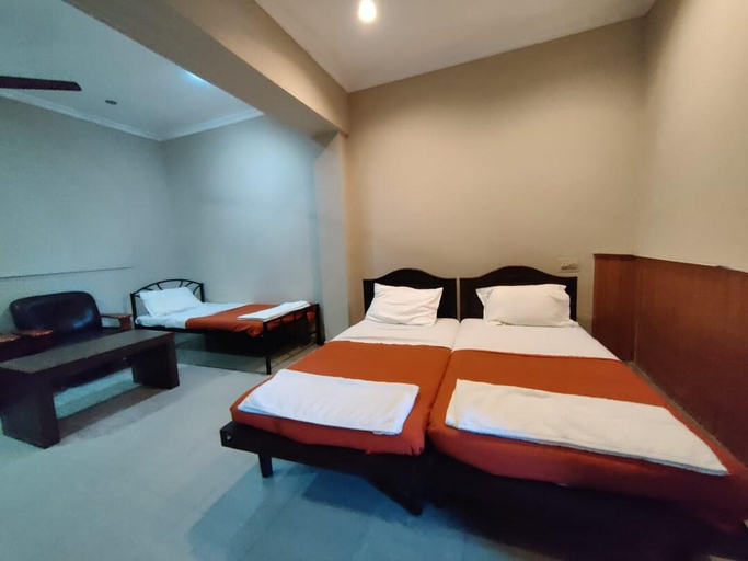 Bedroom 3, Hotel Mothimahal, Thrissur