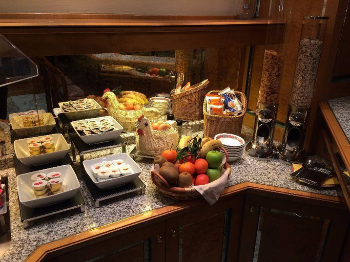 Food & Drinks 5, Christophe Colomb, Luxembourg