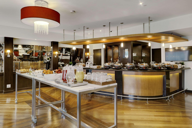 Food & Drinks 5, Hotel Le Cantlie Suites, Montréal