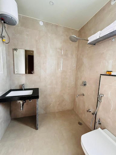 Bathroom, Hotel Apoorv - Near Jaipur Railway Station , Jaipur