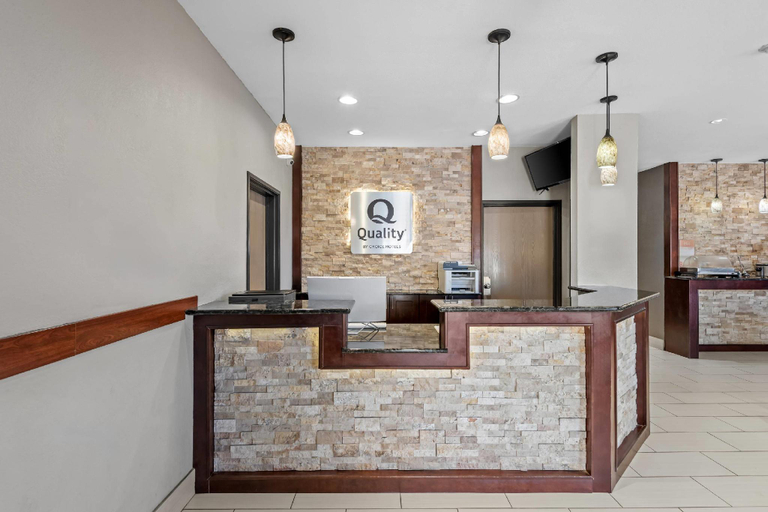 Public Area 3, Quality Inn & Suites Des Moines Airport, Polk