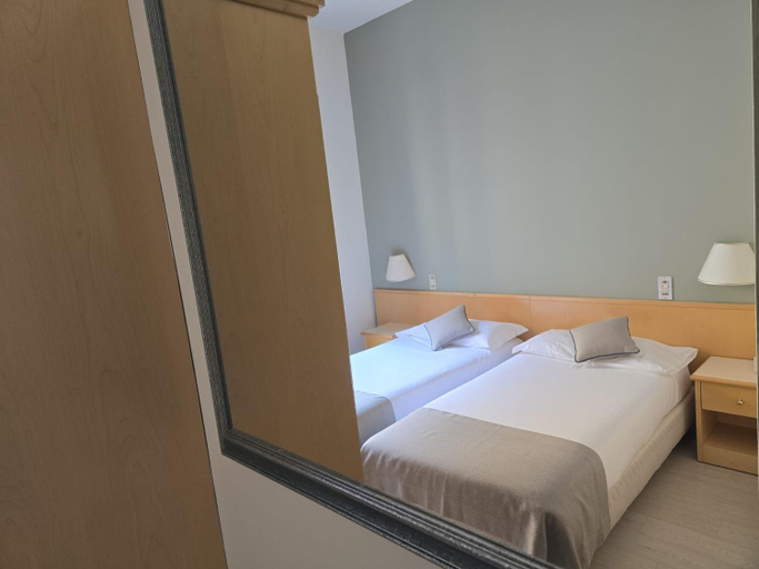 Bedroom 2, Sant'Ambroeus, Milano