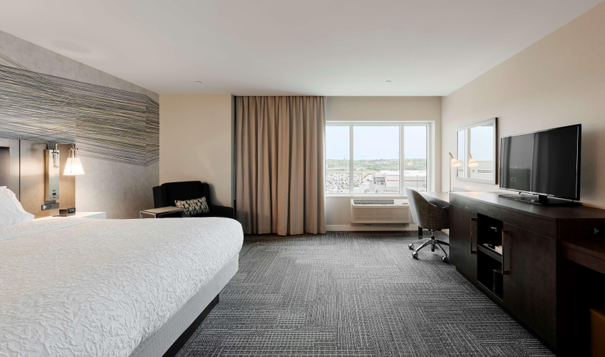 Bedroom 3, Hampton Inn & Suites by Hilton Quebec City Levis, Les Chutes-de-la-Chaudière