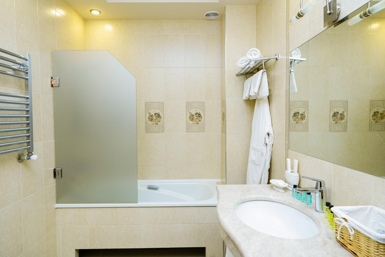 Bathroom 3, Amberd Hotel