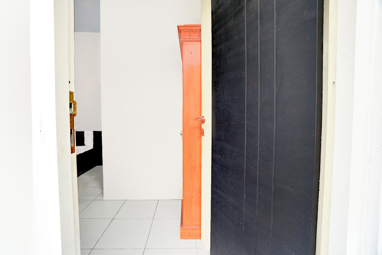 Room 2, Hotel O near Ciputra World Surabaya, Surabaya