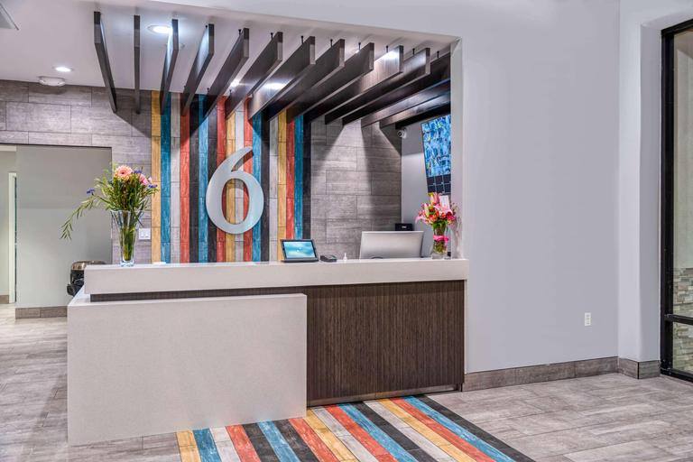 Public Area 5, Studio 6 Suites Stockton, CA – Waterfront, San Joaquin