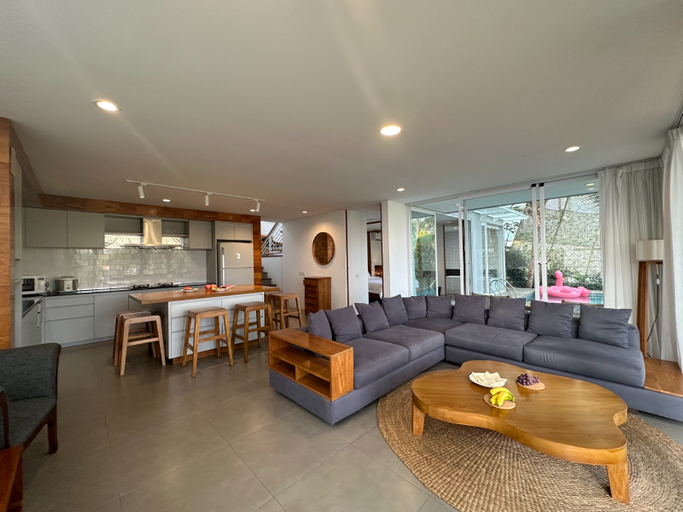 Others 4, Loewy Villa 4 bedroms with private pool, Bandung