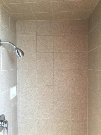 Bathroom 3, Motel6 Richmond, CA – Civic Center, Contra Costa