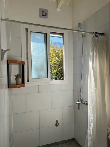 Bathroom 4, Hostel Cosmo, Bariloche