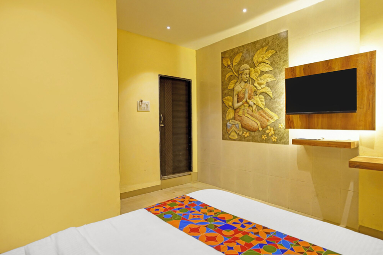 Room 5, Fabhotel Shri Shubh Palace, Indore
