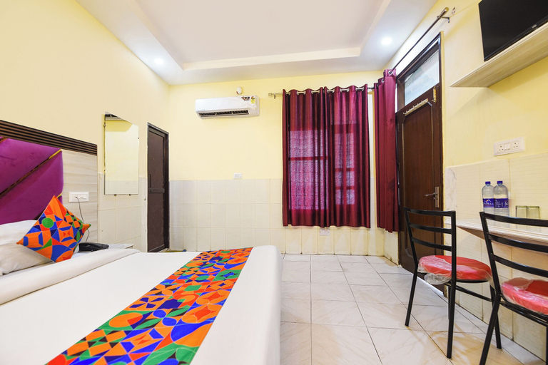 Room 5, Fabhotel Surya Palace 1, Chandigarh