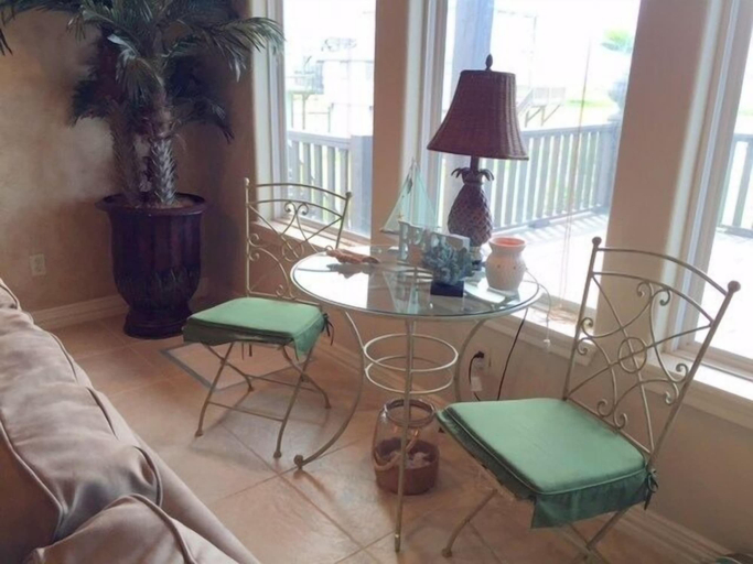 Interior 3, The Sandy Cork 4 Bedroom Home by RedAwning, Galveston