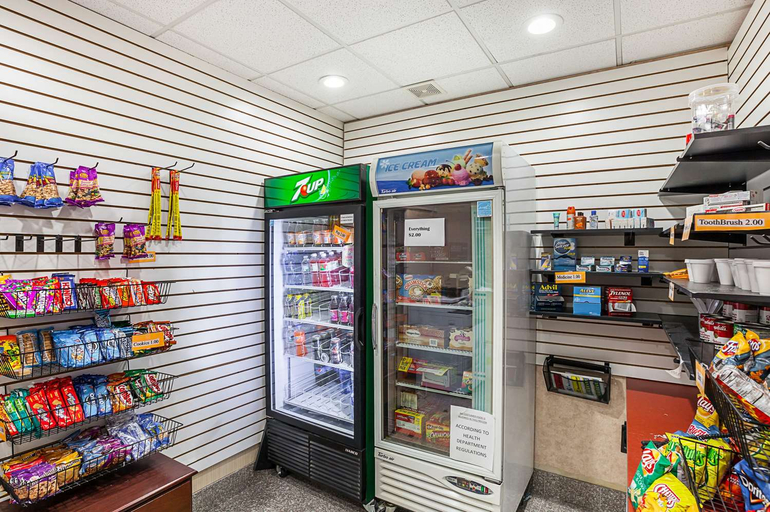 Food & Drinks 5, Quality Inn & Suites Cincinnati Downtown Area, Hamilton