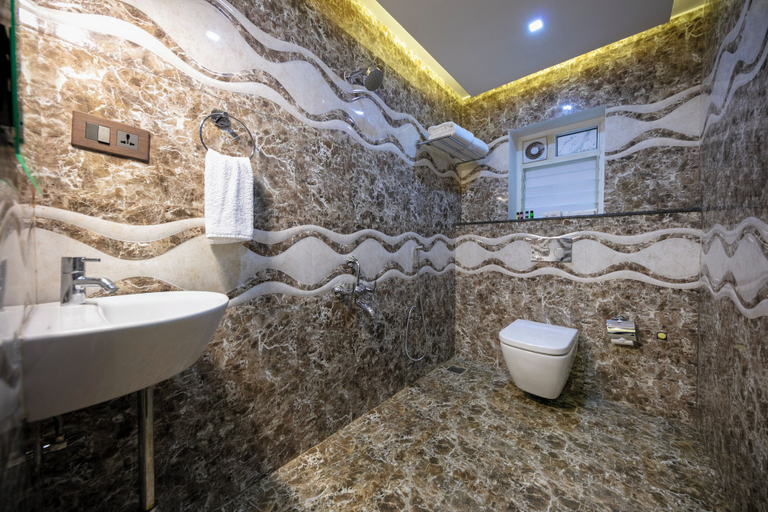 Bathroom 3, AL NOOR PALACE BUSINESS CLASS HOTEL, Chennai