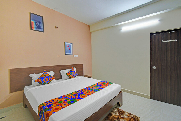 Room 3, Fabhotel Aashray, Hyderabad