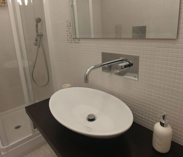 Bathroom 4, B&B I Portici, Catanzaro