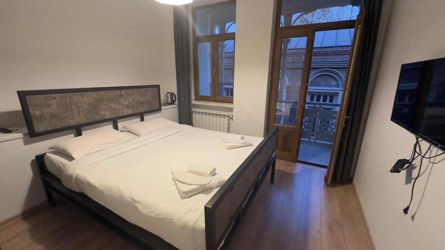 Room 3, HOTEL NICOLO, Tbilisi