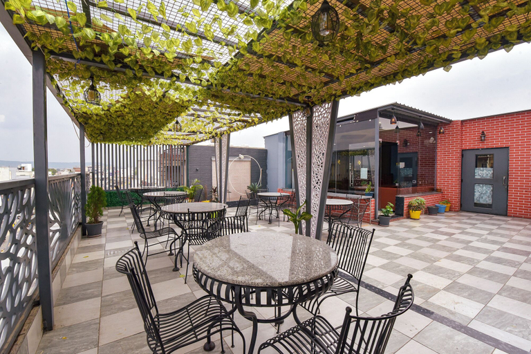 Restaurant 4, Fabhotel Sunroof & Rooftop, Jaipur