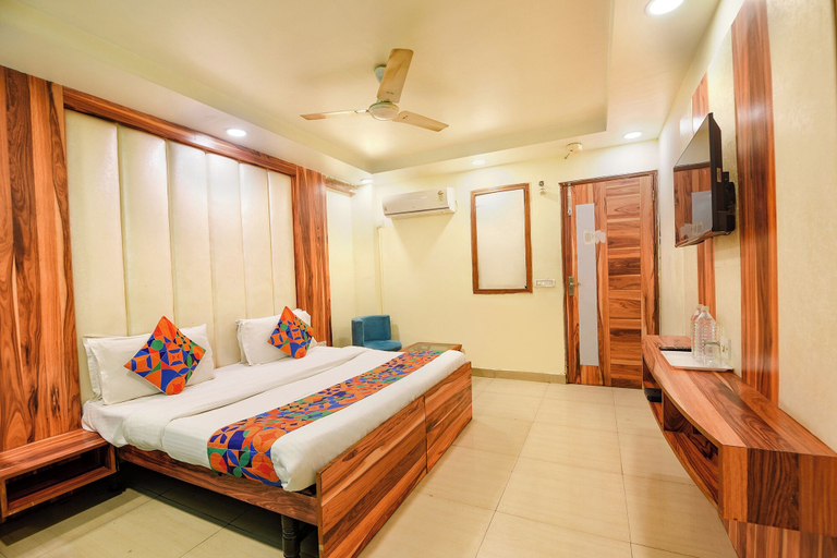 Room 4, Fabhotel Atithi, Delhi