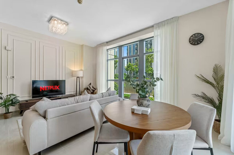 In-room dining 3, Lux Upscale Living Walk to Dubai Mall, Dubai