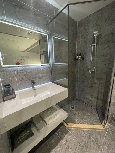 Bathroom 3, Thank Inn Plus Hotel Zhuhai Doumen District Jing'an Bridge, Zhuhai