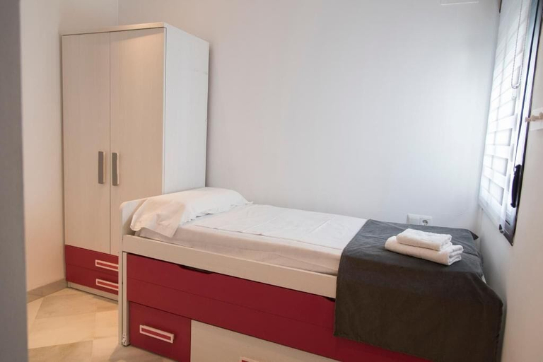 Room 2, Night In Sevilla, Sevilla