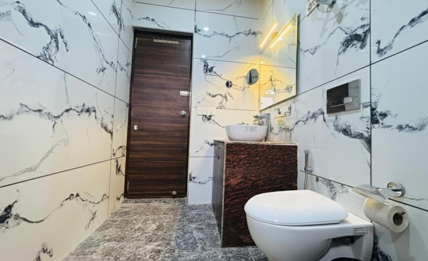 Bathroom 4, THE JAMAWAR, Srinagar