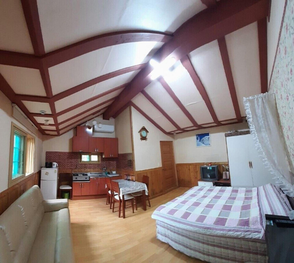 Bedroom 4, Nadeuri Pension, Pyeongchang