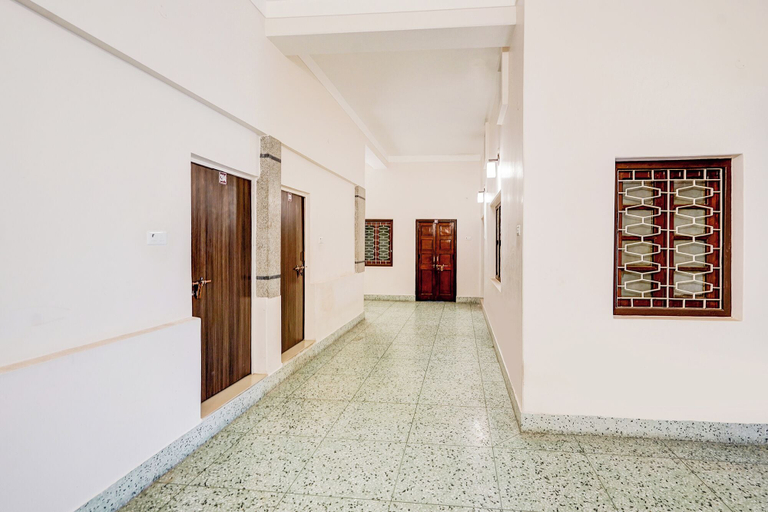 Lobby 3, Fabhotel Vista Inn, Kaushambi