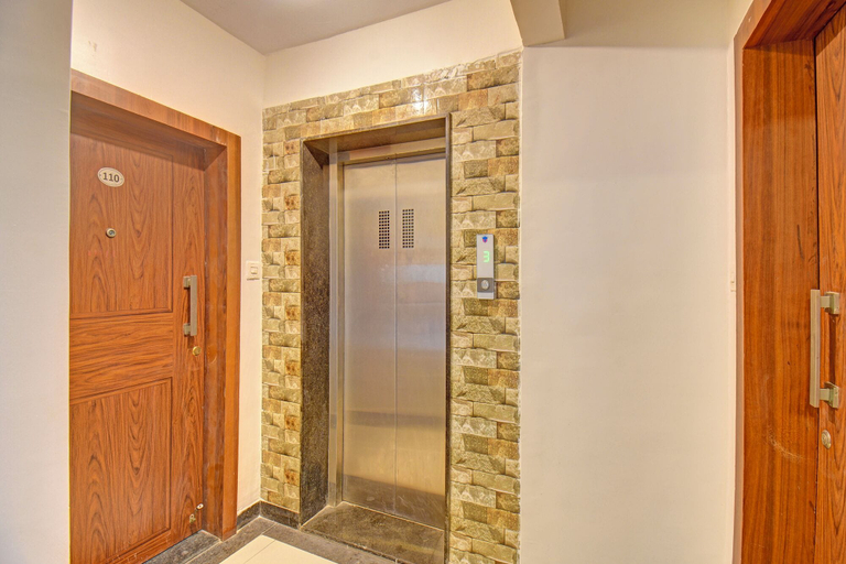 Elevator, Fabhotel Panchsheel Crown, Pune