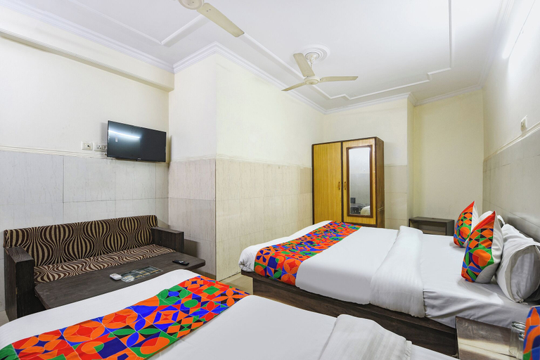 Room 3, Fabhotel Shiv Palace, Delhi
