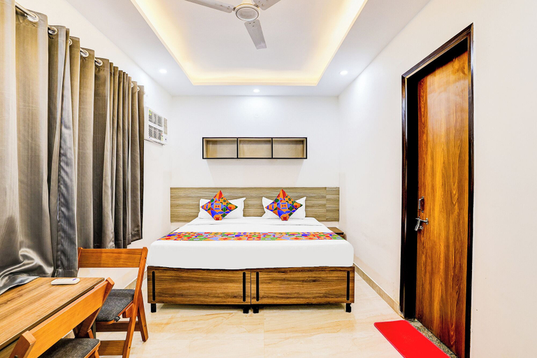 Room 3, FabHotel Expo Centre Inn- Nr. Sharda University Greater Noida, Gautam Buddha Nagar
