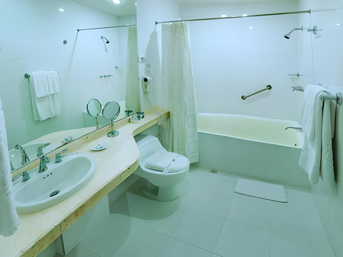 Bathroom 4, Hotel Chicala S.A.S, Neiva